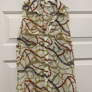 Sleeveless printed button down blouse